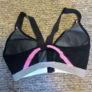 32D VSX sport Victoria's Secret sports bra padded
